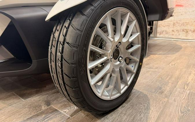 2026 Can-Am® Spyder RT Limited Platine