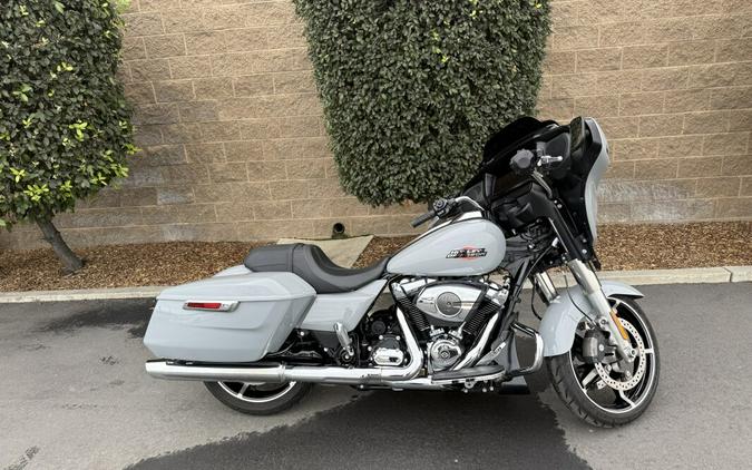 FLHX 2024 Street Glide®