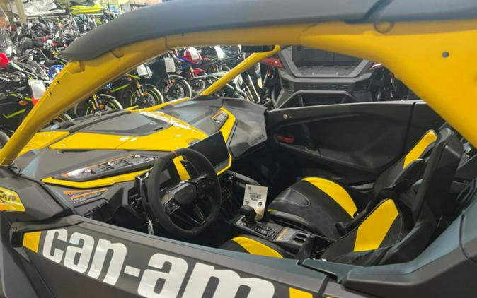 2024 Can-Am™ Maverick R X rs