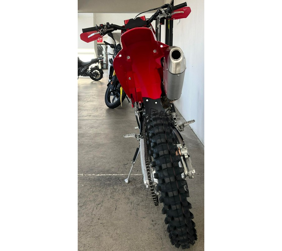 2026 Ducati DESMO 450EDX