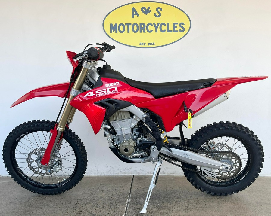 2026 Ducati DESMO 450EDX