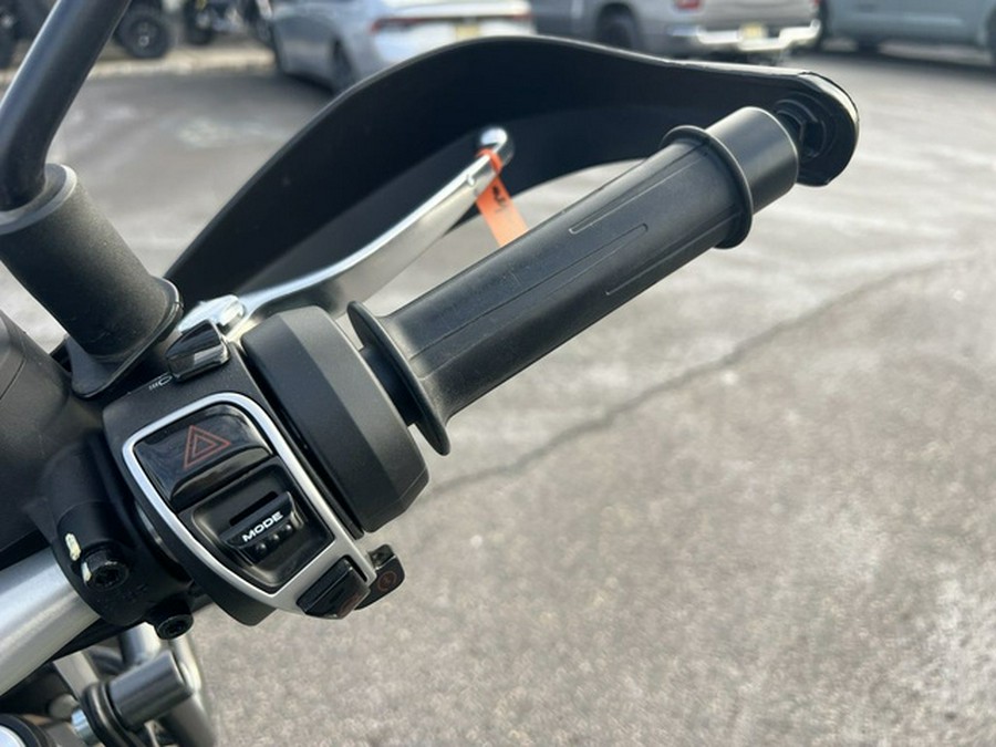 2022 MOTO GUZZI V85 TT