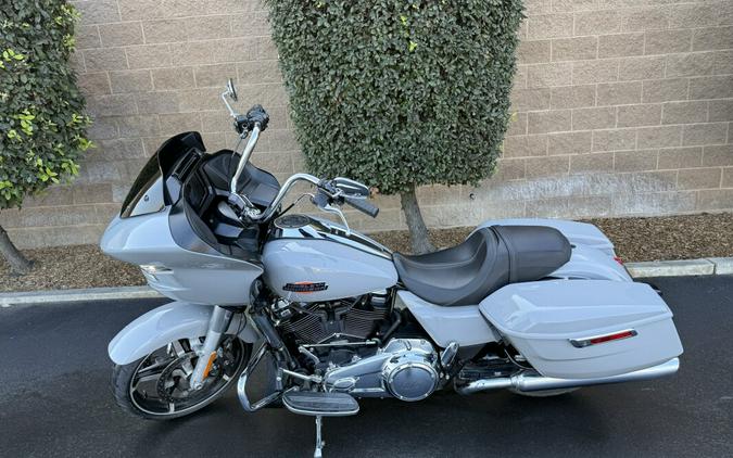 FLTRX 2024 Road Glide®