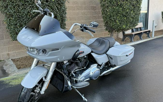 FLTRX 2024 Road Glide®