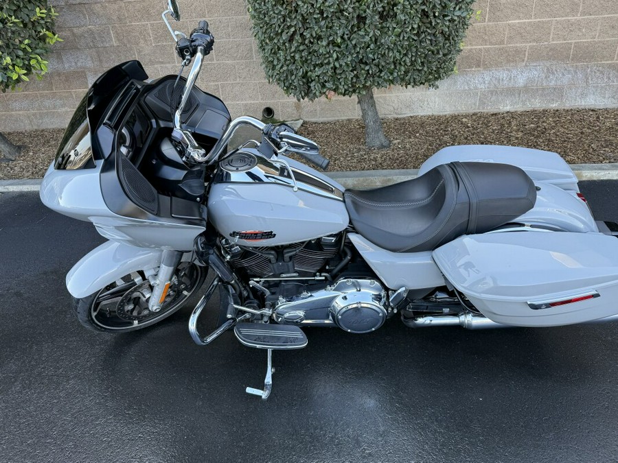 FLTRX 2024 Road Glide®