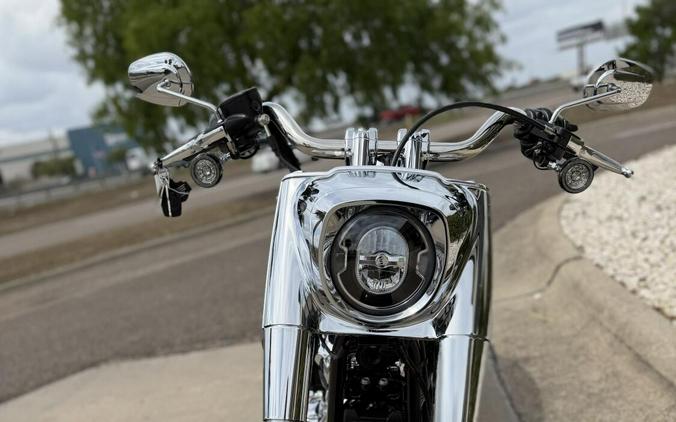 2026 Harley-Davidson Fat Boy VIVID BLACK