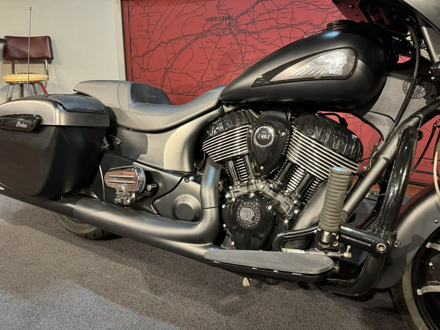 2021 Indian Motorcycle® Chieftain® Dark Horse® Thunder Black Smoke