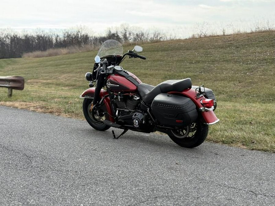 2019 Harley-Davidson® FLHCS - Heritage Classic 114