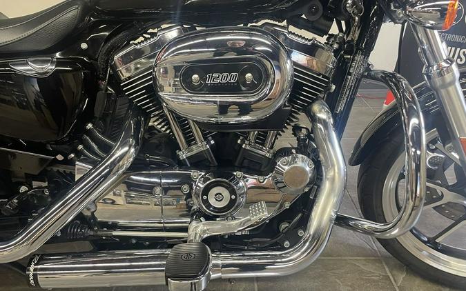 2016 Harley-Davidson® XL1200T - Sportster® SuperLow® 1200T