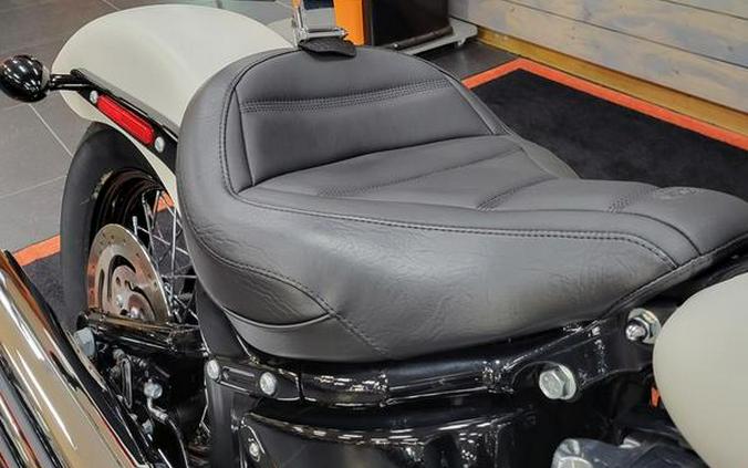 2018 Harley-Davidson® FLSL - Softail® Softail Slim®