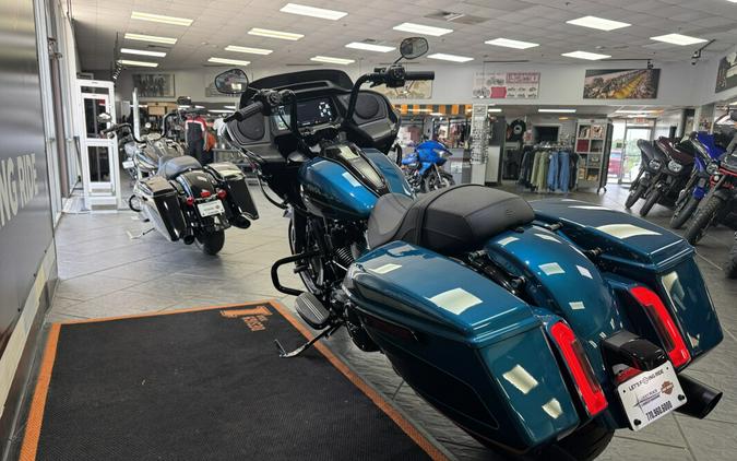 2026 Harley-Davidson® Road Glide® Teal Thunder / Vivid Black Black Trim