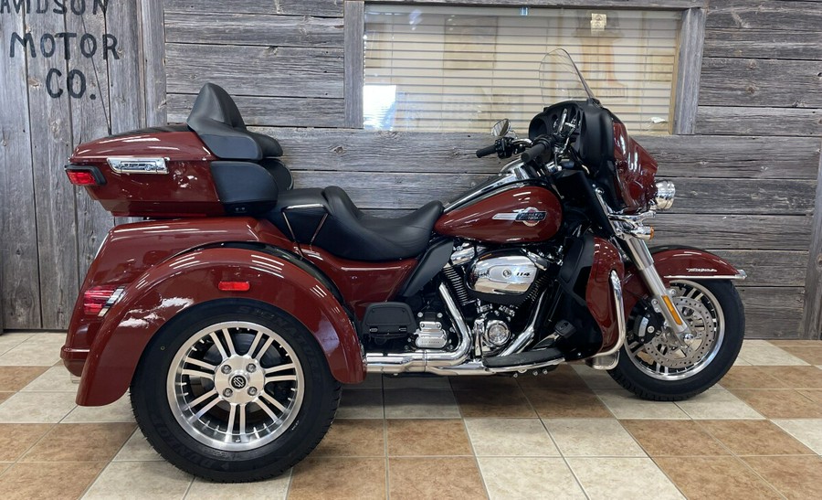 2024 Harley-Davidson Tri Glide Ultra Red Rock / Vivid Black