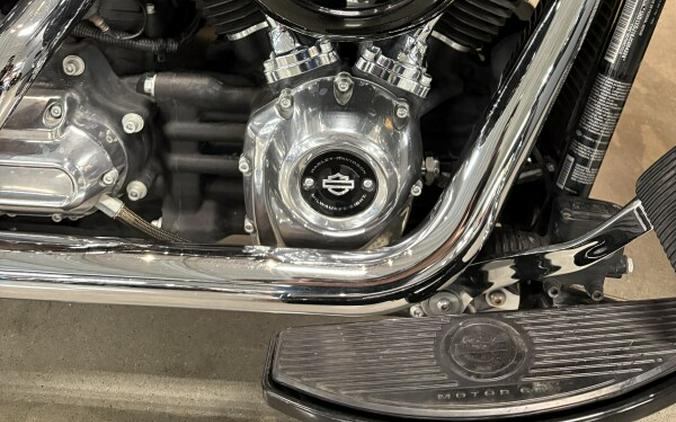 2018 Harley-Davidson® Softail Slim® Vivid Black