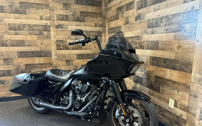 2023 Harley-Davidson® Road Glide® Special Vivid Black FLTRXST