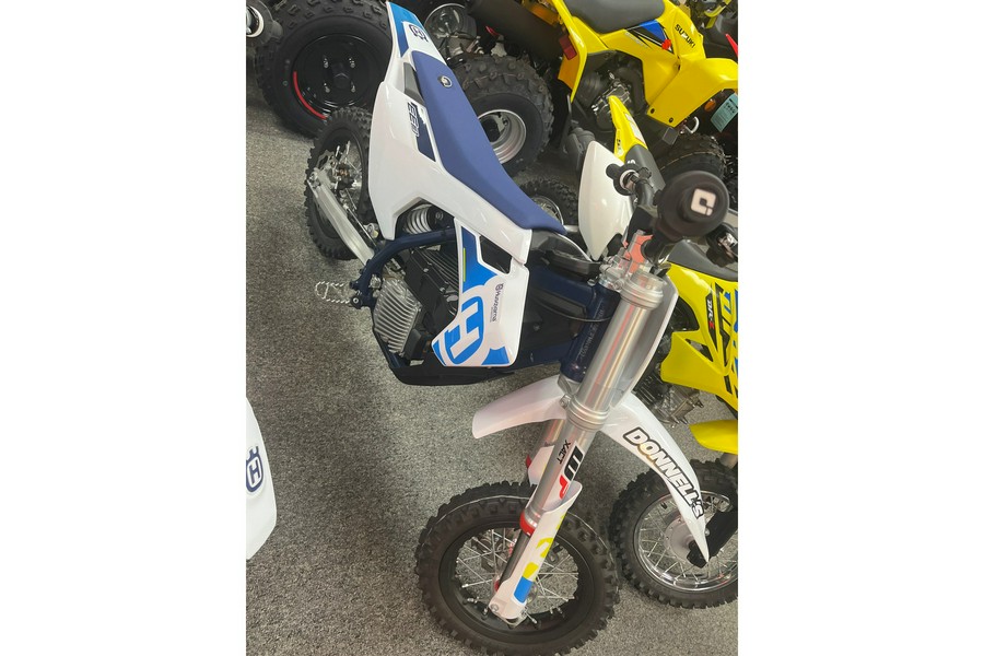 2024 Husqvarna Motorcycles EE 3