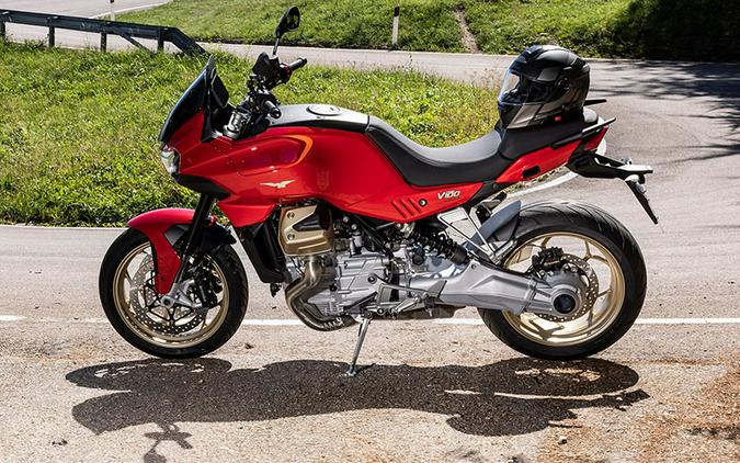 2023 Moto Guzzi V100 Mandello