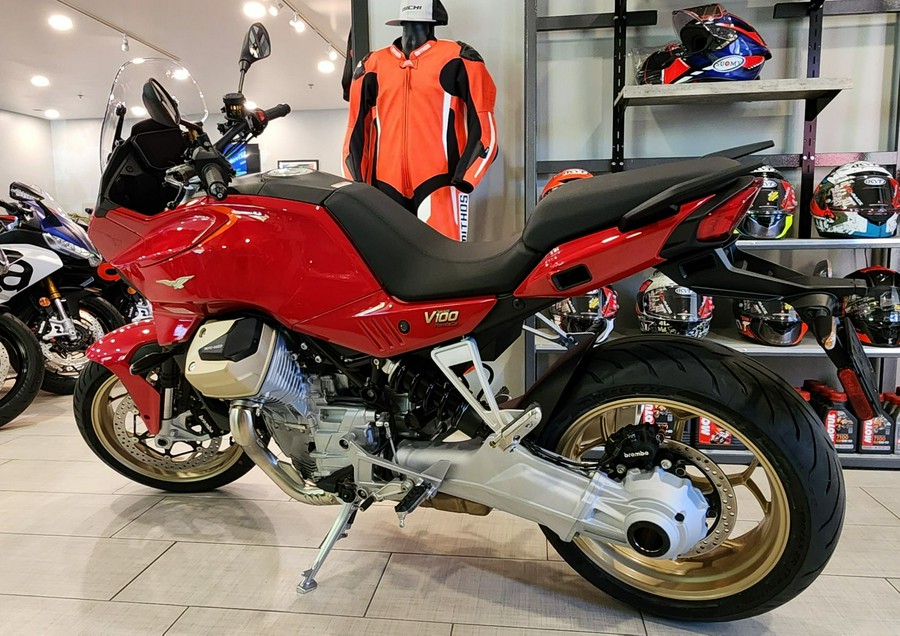 2023 Moto Guzzi V100 Mandello