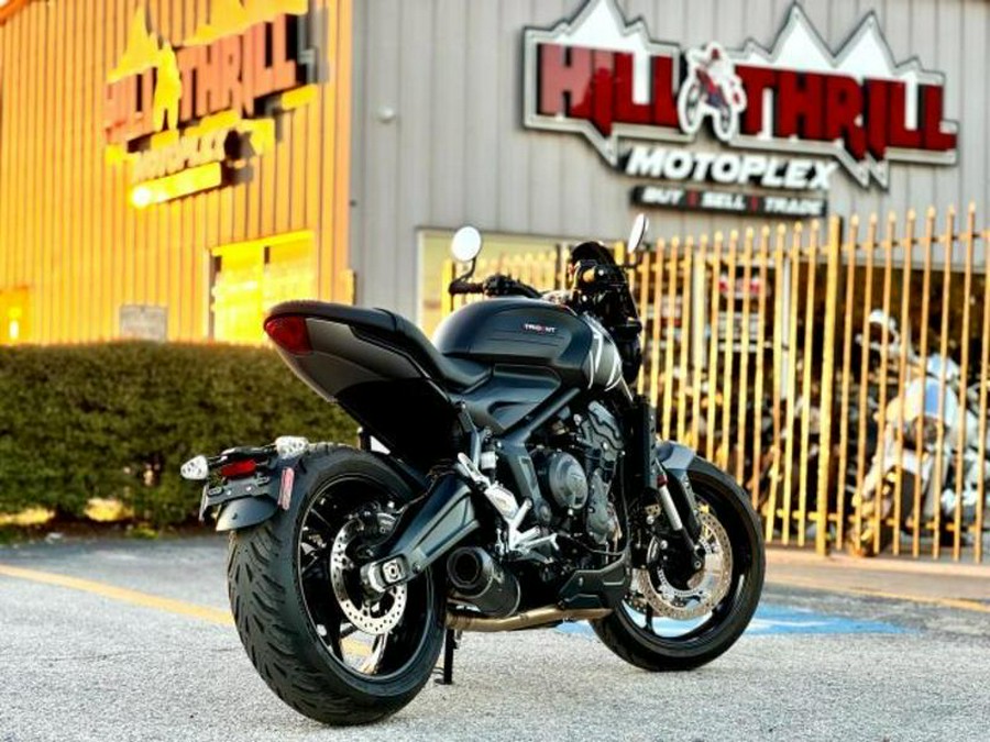 2023 Triumph Trident (Black)
