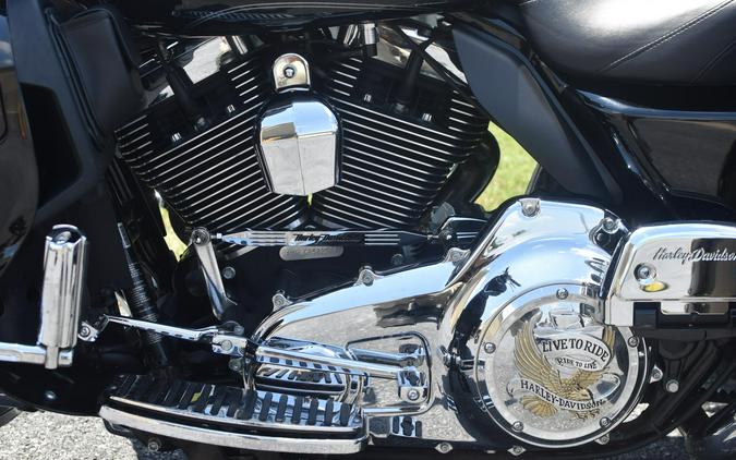 2016 Harley-Davidson Tri Glide Ultra Vivid Black