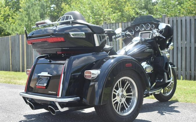 2016 Harley-Davidson Tri Glide Ultra Vivid Black