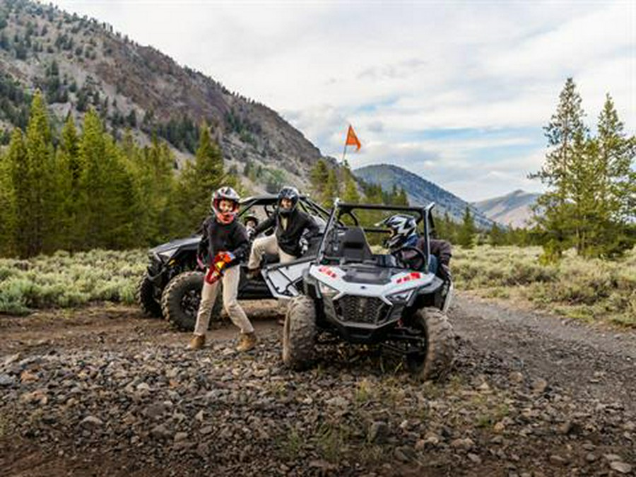 2023 Polaris RZR 200 EFI