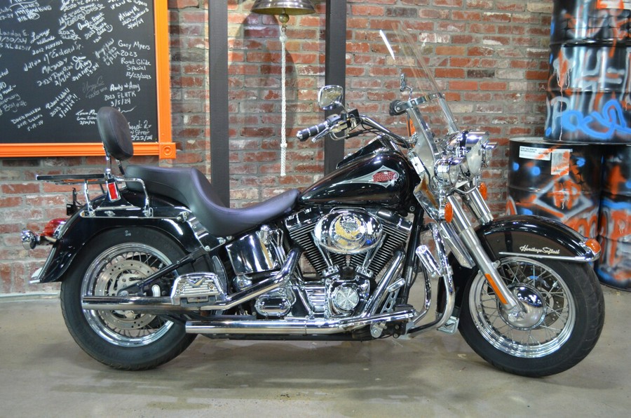 2001 Harley-Davidson Heritage Softail® Classic Vivid Black