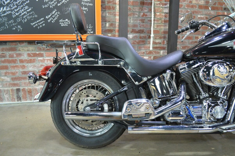 2001 Harley-Davidson Heritage Softail® Classic Vivid Black