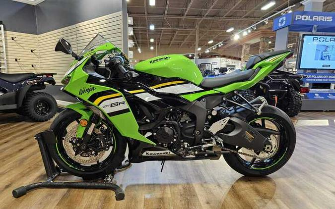 2025 Kawasaki Ninja ZX-6R KRT Edition ABS Lime Green/Ebony/Pearl Blizzard White - 107198