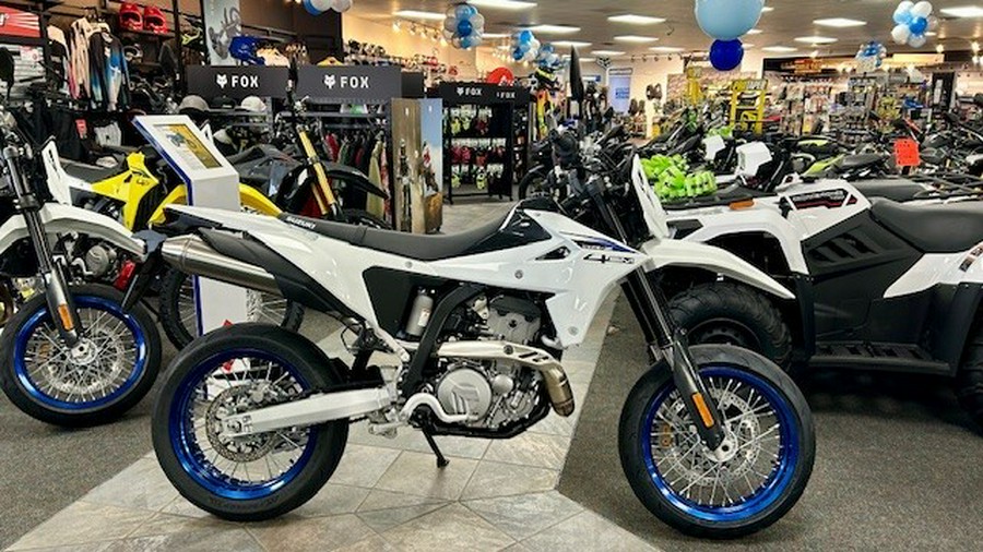 2025 Suzuki DR-Z4SM