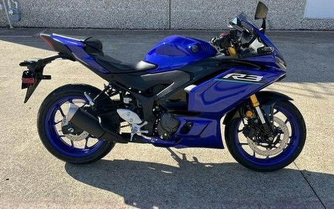 2025 Yamaha YZFR3