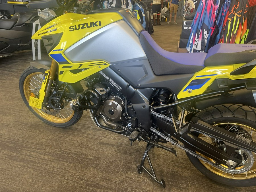 2023 Suzuki V-Strom 1050DE Adventure