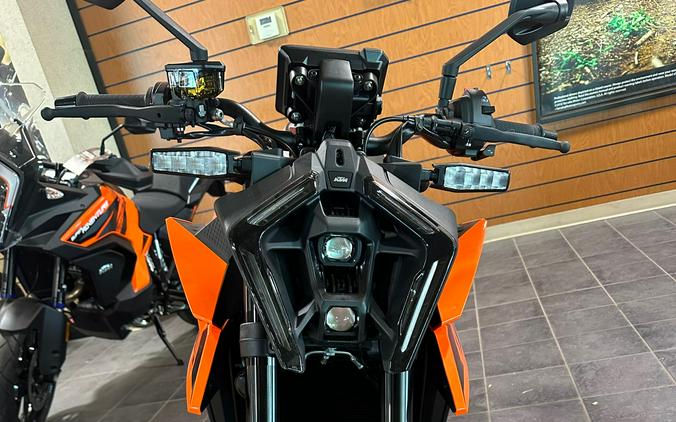 2024 KTM 990 DUKE