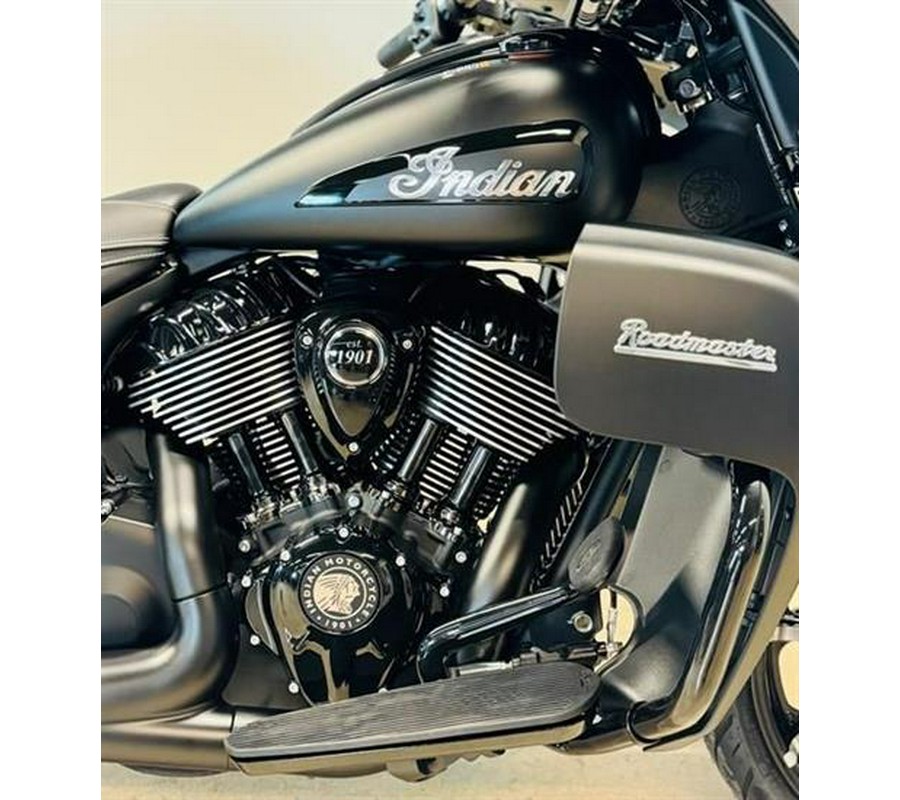 2024 Indian Motorcycle Roadmaster® Dark Horse®