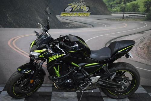 2020 Kawasaki Z650 Review (11 Fast Facts – Urban + Sport Motorcycle)