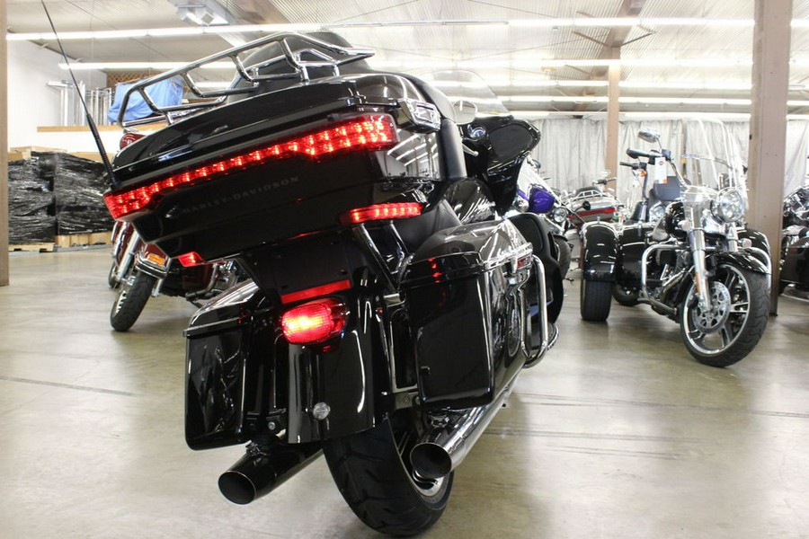 2021 Harley-Davidson® FLTRK - Road Glide® Limited