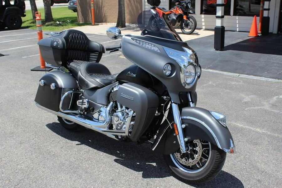 2019 Indian Motorcycle® Roadmaster® Steel Gray Smoke / Thunder Black Smoke