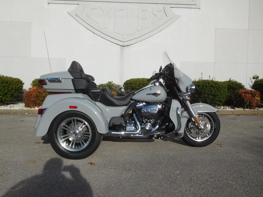 FLHTCUTG 2024 Tri Glide Ultra