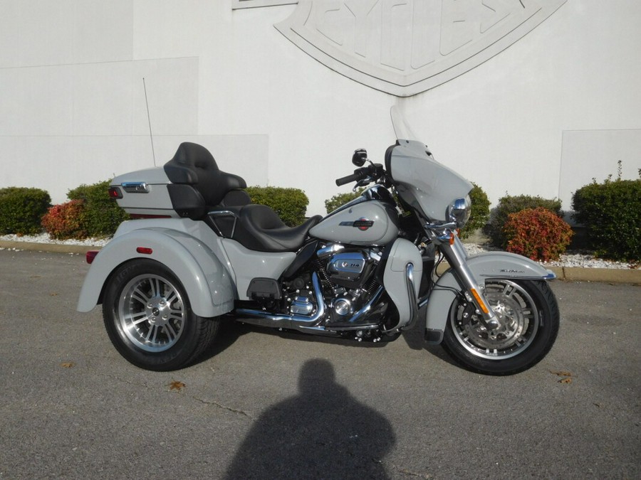 FLHTCUTG 2024 Tri Glide Ultra