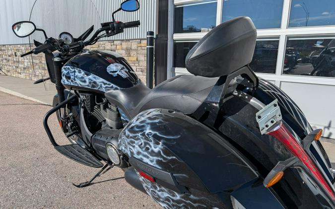 2014 Victory Cross Roads 8-Ball®