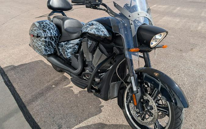 2014 Victory Cross Roads 8-Ball®