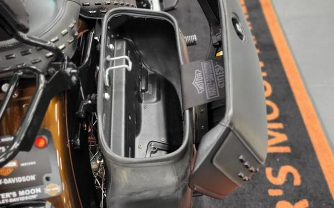 2019 Harley-Davidson® FLHCS - Heritage Classic 114