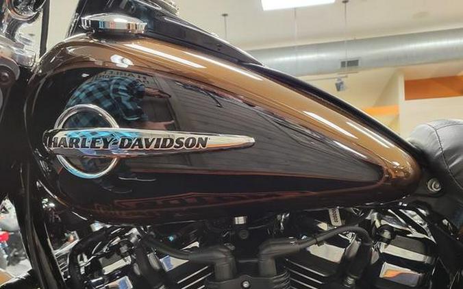 2019 Harley-Davidson® FLHCS - Heritage Classic 114