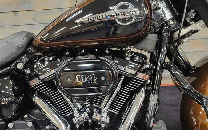 2019 Harley-Davidson® FLHCS - Heritage Classic 114