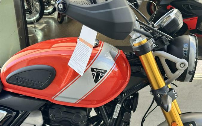 2026 Triumph Scrambler 400 X Baja OrangeAluminium