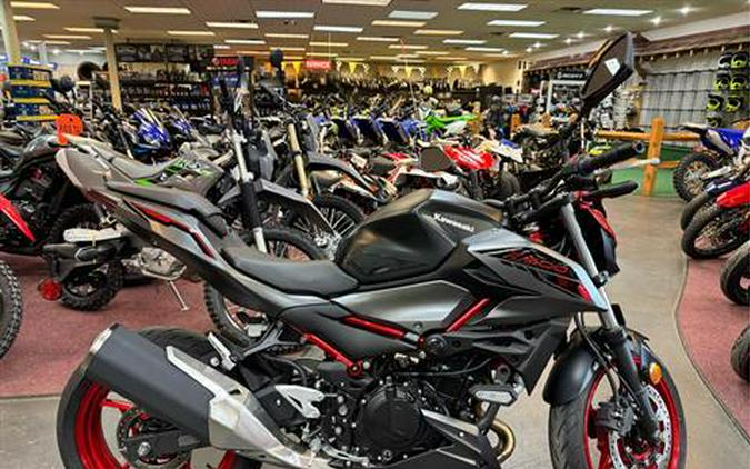 2025 Kawasaki Z500 SE ABS