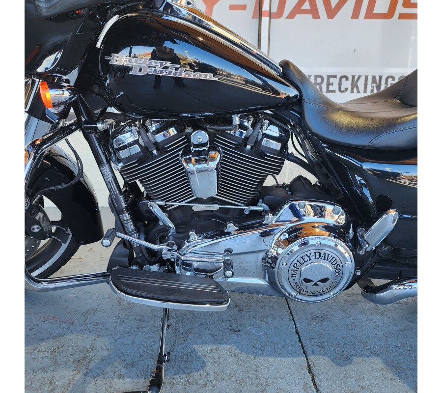 FLHXS 2017 Street Glide® Special