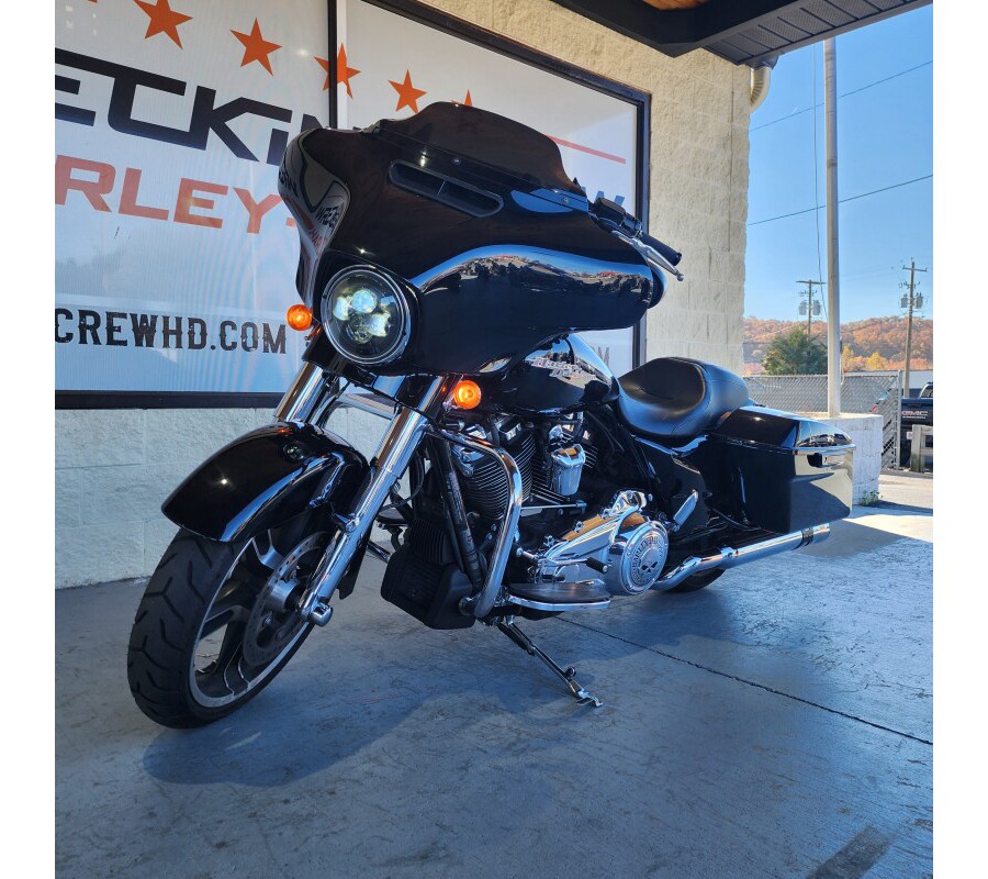 FLHXS 2017 Street Glide® Special