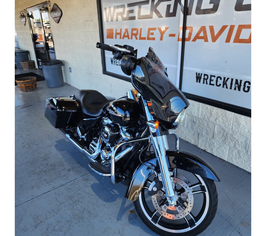 FLHXS 2017 Street Glide® Special