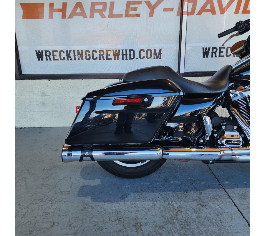 FLHXS 2017 Street Glide® Special