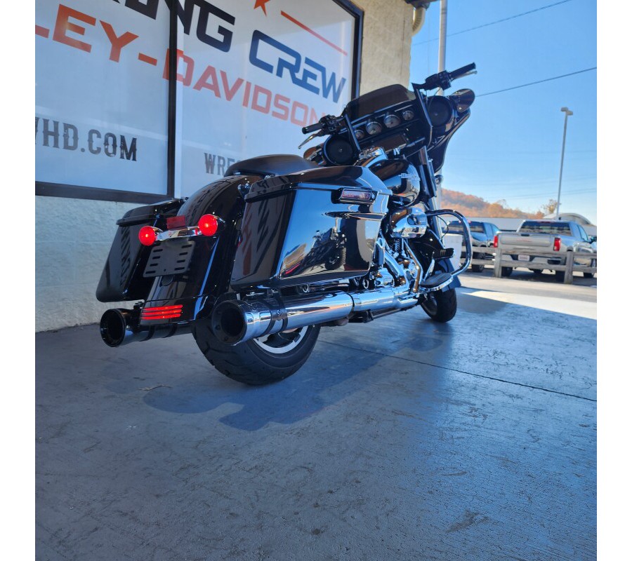 FLHXS 2017 Street Glide® Special